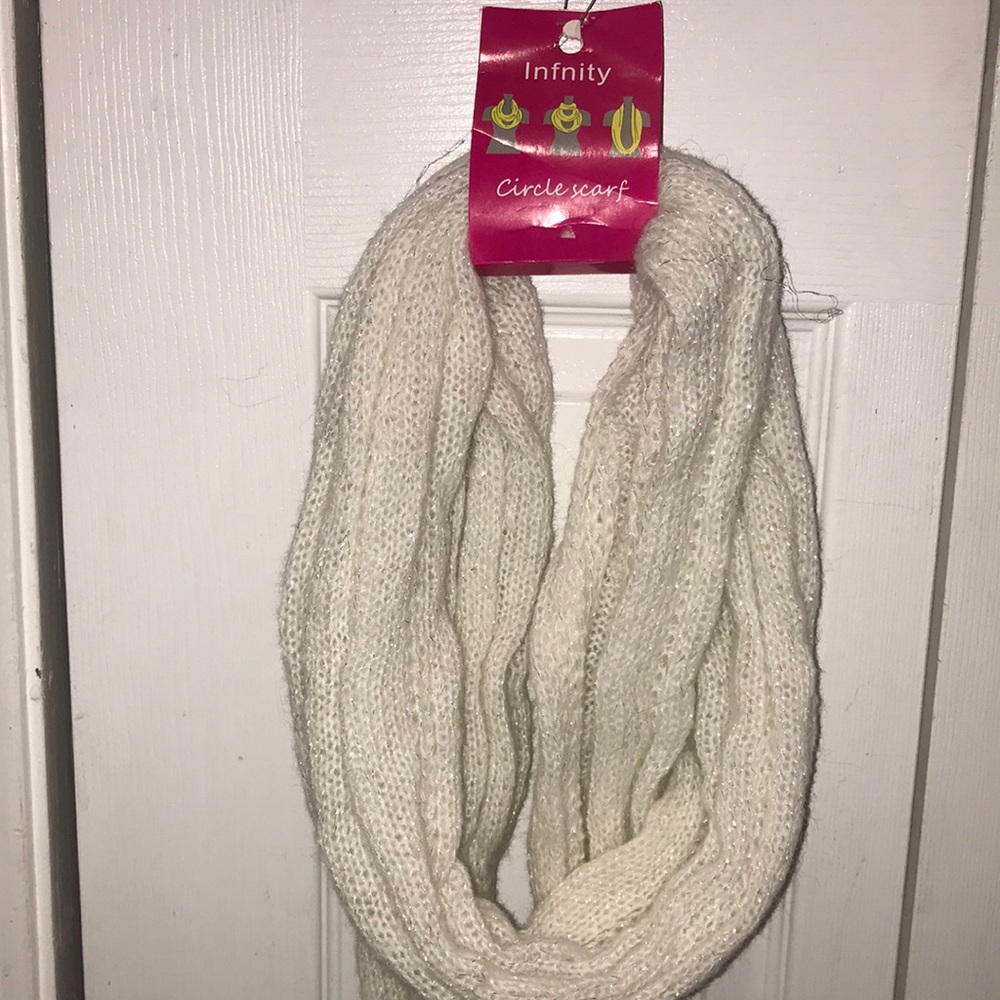 Never used infinity scarf